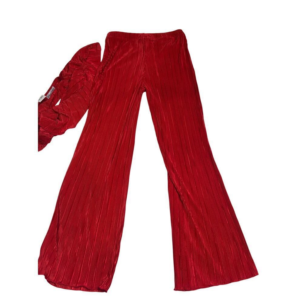Almost Famous Red Pleated 2-Piece Set SZ L